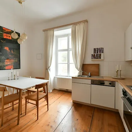 Villa Schloss Hollenburg Aparte