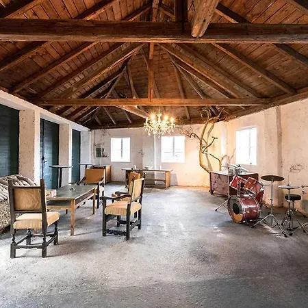 Villa Schloss Hollenburg Aparte