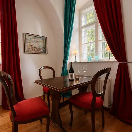 Schloss Hollenburg Aparte Villa