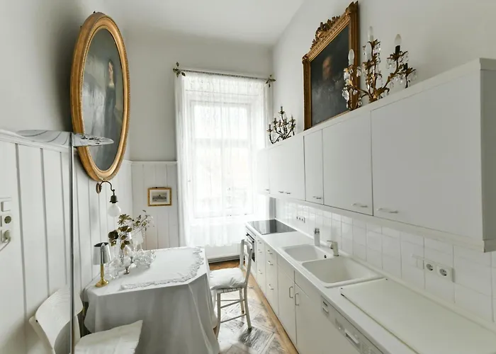 Villa Schloss Hollenburg Aparte